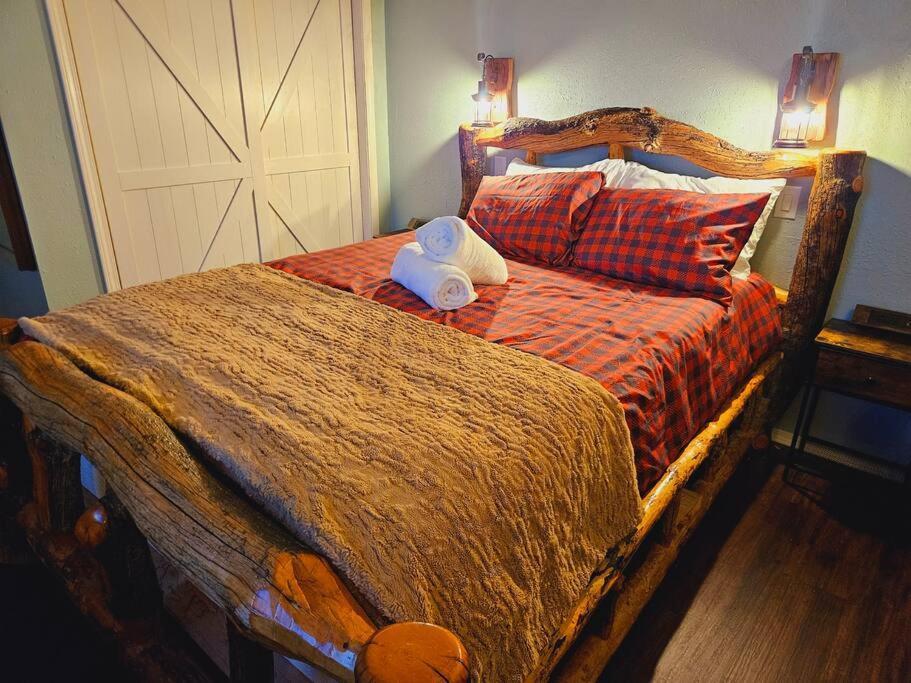 Private Cabin- Breakfast - Double Tub - 75In Tv - Sup - Washer Dryer - Bbq West Point Exterior foto